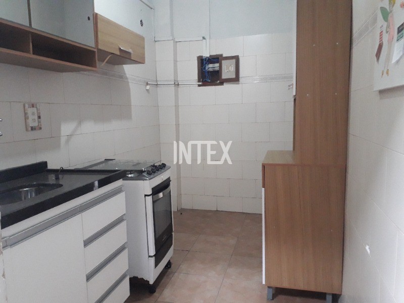 Apartamento à venda com 2 quartos, 75m² - Foto 25