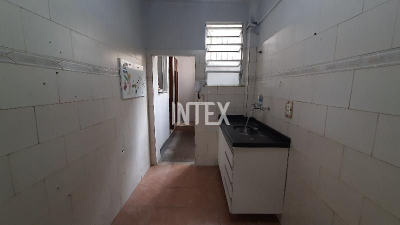 Apartamento à venda com 2 quartos, 75m² - Foto 21