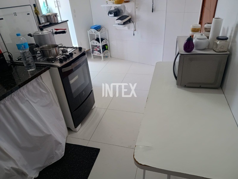 Apartamento à venda com 2 quartos, 76m² - Foto 18