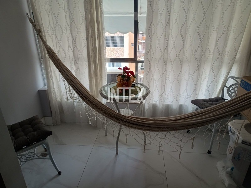 Apartamento à venda com 2 quartos, 76m² - Foto 1