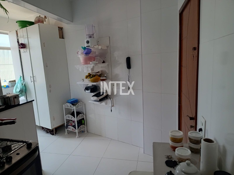 Apartamento à venda com 2 quartos, 76m² - Foto 17