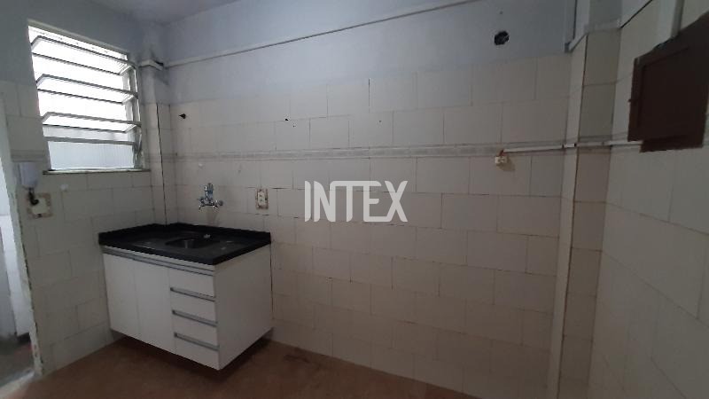 Apartamento à venda com 2 quartos, 75m² - Foto 20