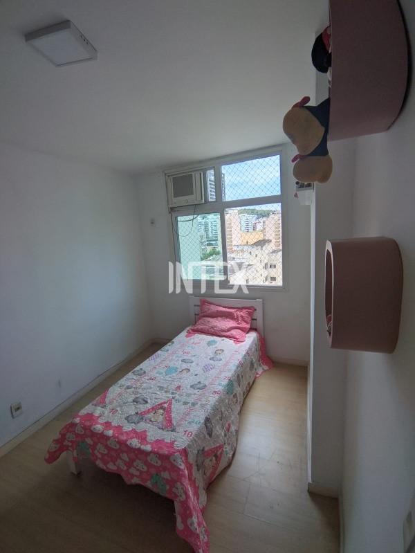 Apartamento à venda com 2 quartos, 70m² - Foto 10