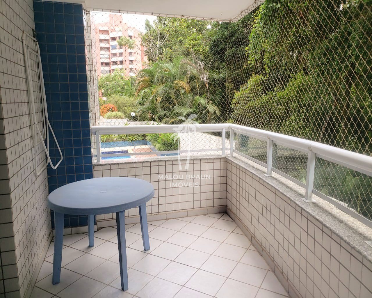 Apartamento para alugar com 3 quartos, 101m² - Foto 2