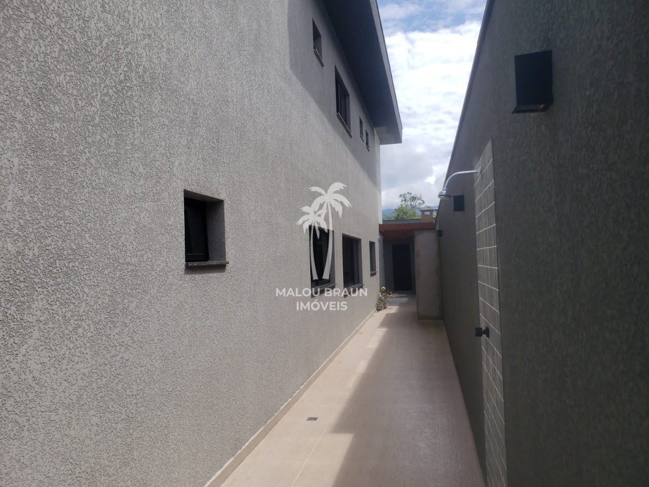 Casa à venda e aluguel com 4 quartos, 150m² - Foto 4