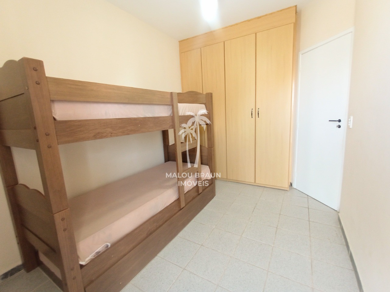 Apartamento para alugar com 3 quartos, 101m² - Foto 11