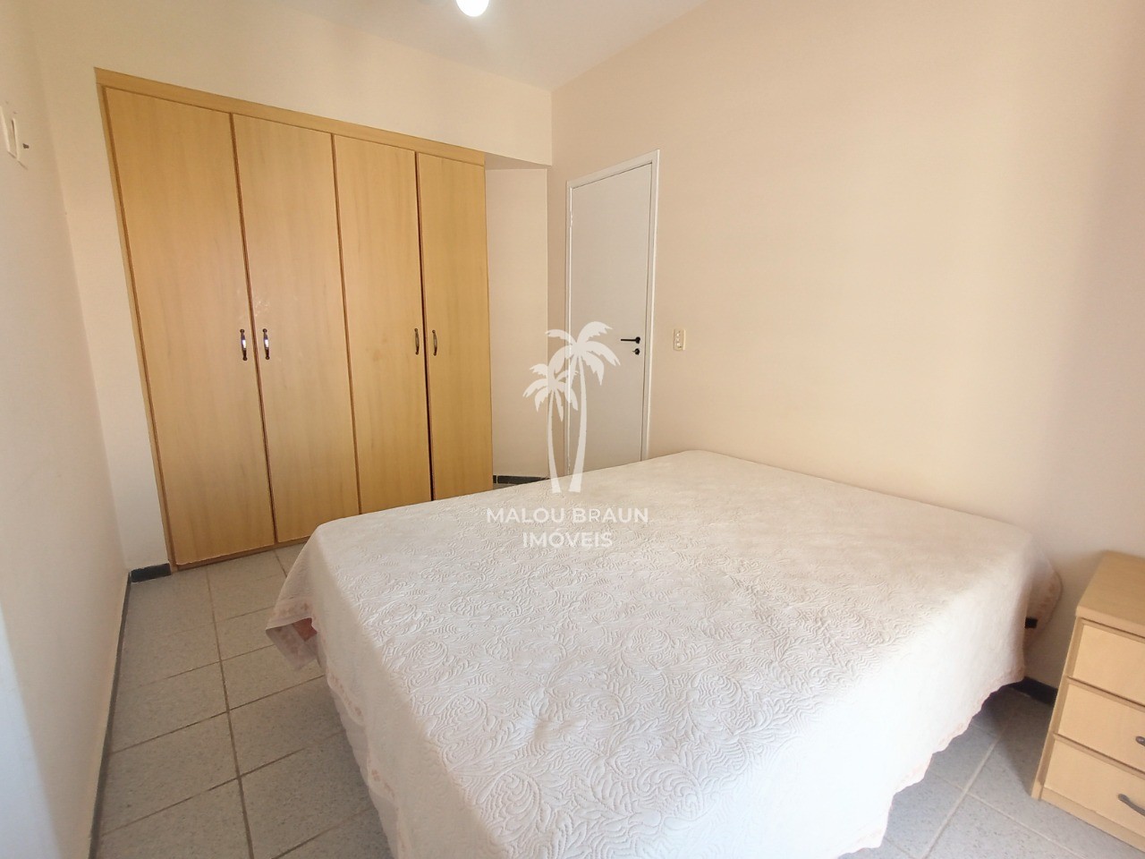 Apartamento para alugar com 3 quartos, 101m² - Foto 13