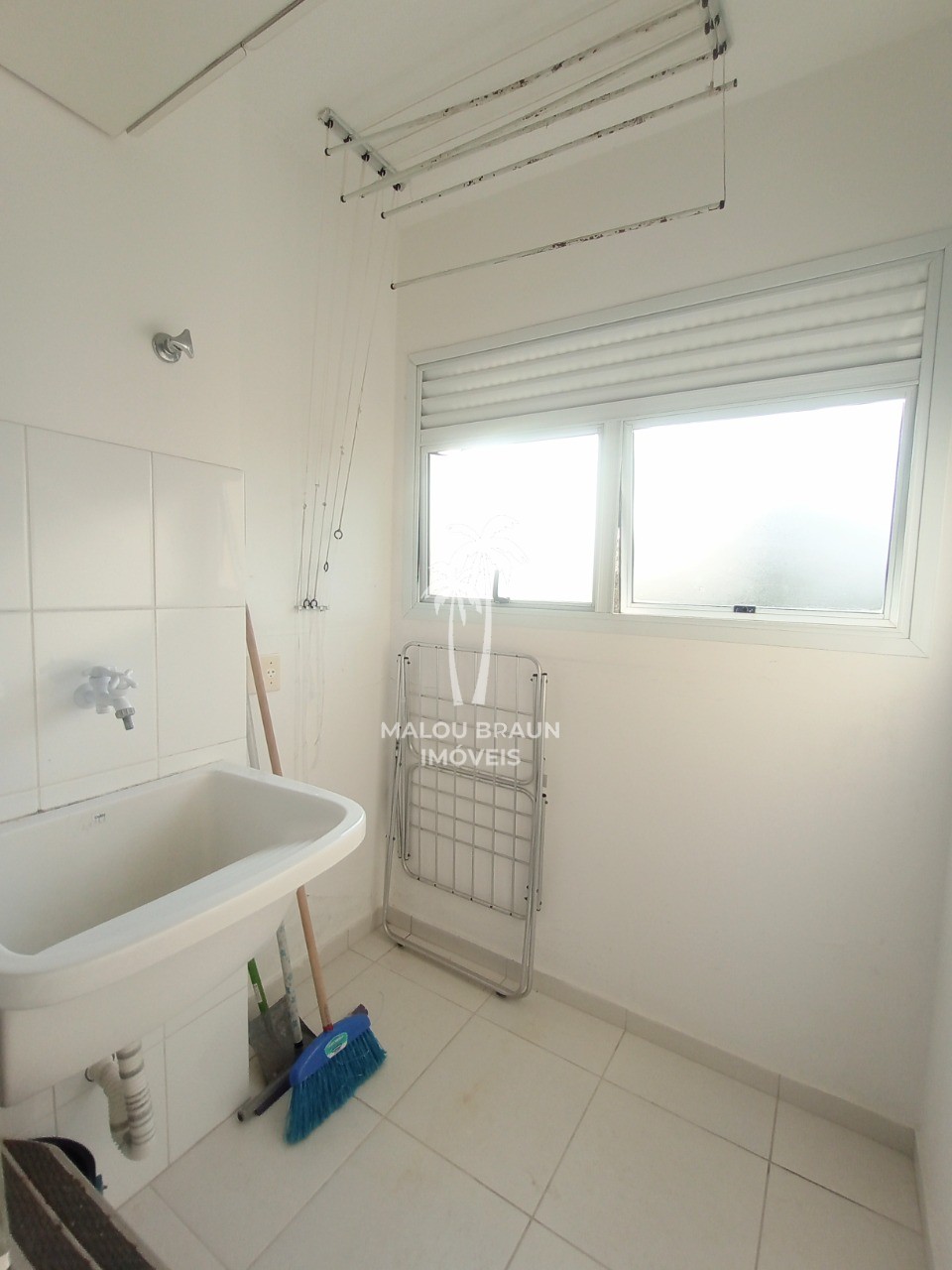 Apartamento à venda com 2 quartos, 62m² - Foto 4