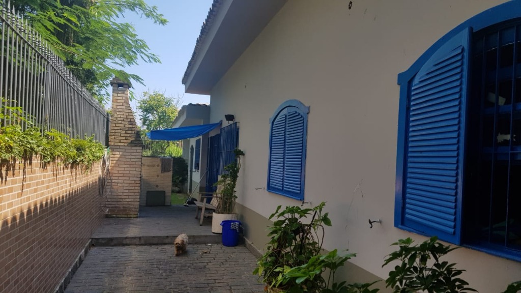 Casa à venda com 4 quartos, 240m² - Foto 23