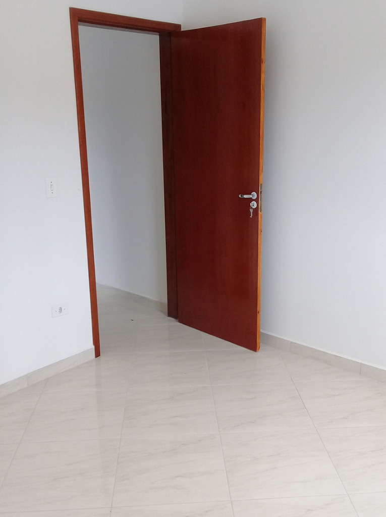 Casa à venda com 2 quartos, 50m² - Foto 4