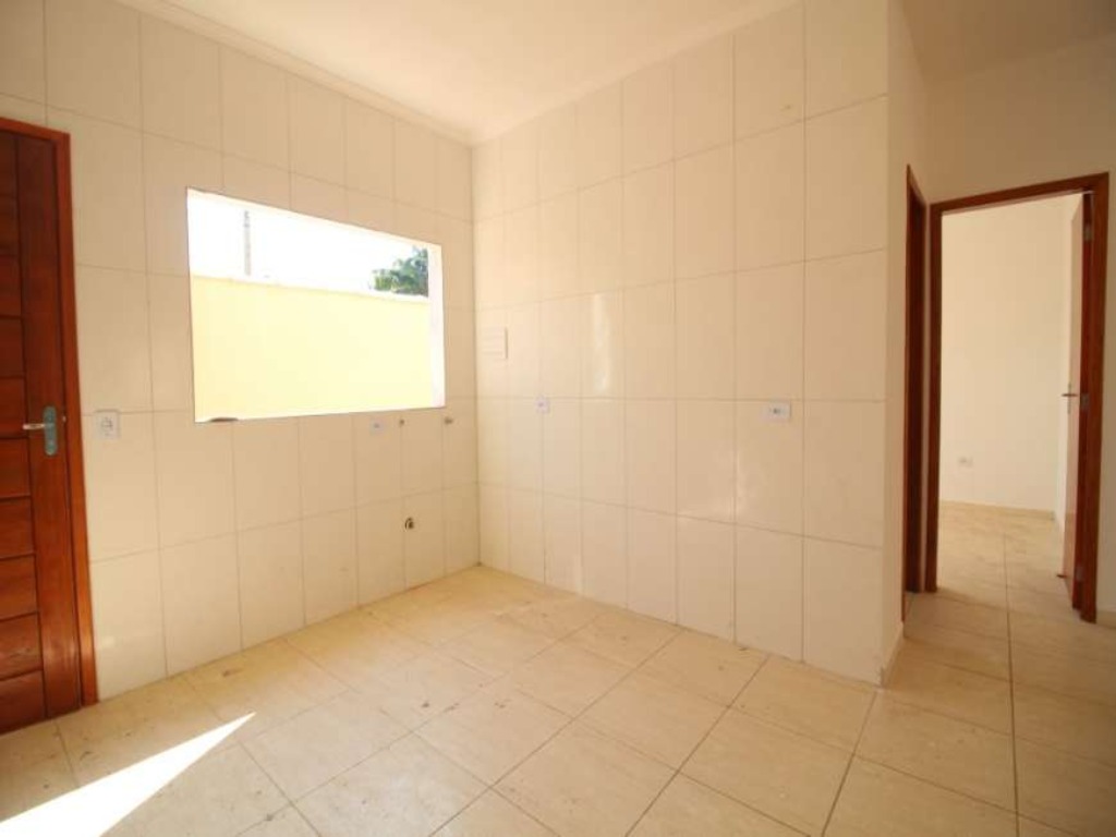 Casa à venda com 2 quartos, 48m² - Foto 2