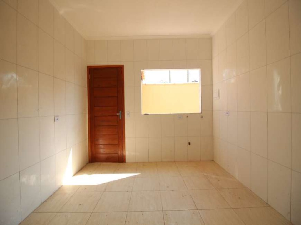 Casa à venda com 2 quartos, 48m² - Foto 4