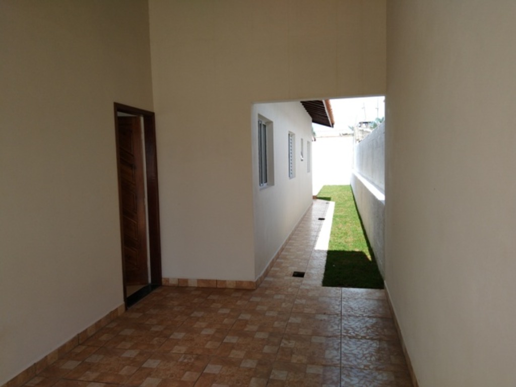 Casa à venda com 2 quartos, 73m² - Foto 4