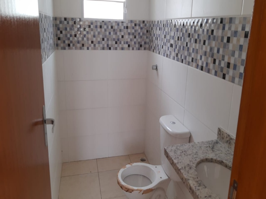 Casa à venda com 2 quartos, 60m² - Foto 14