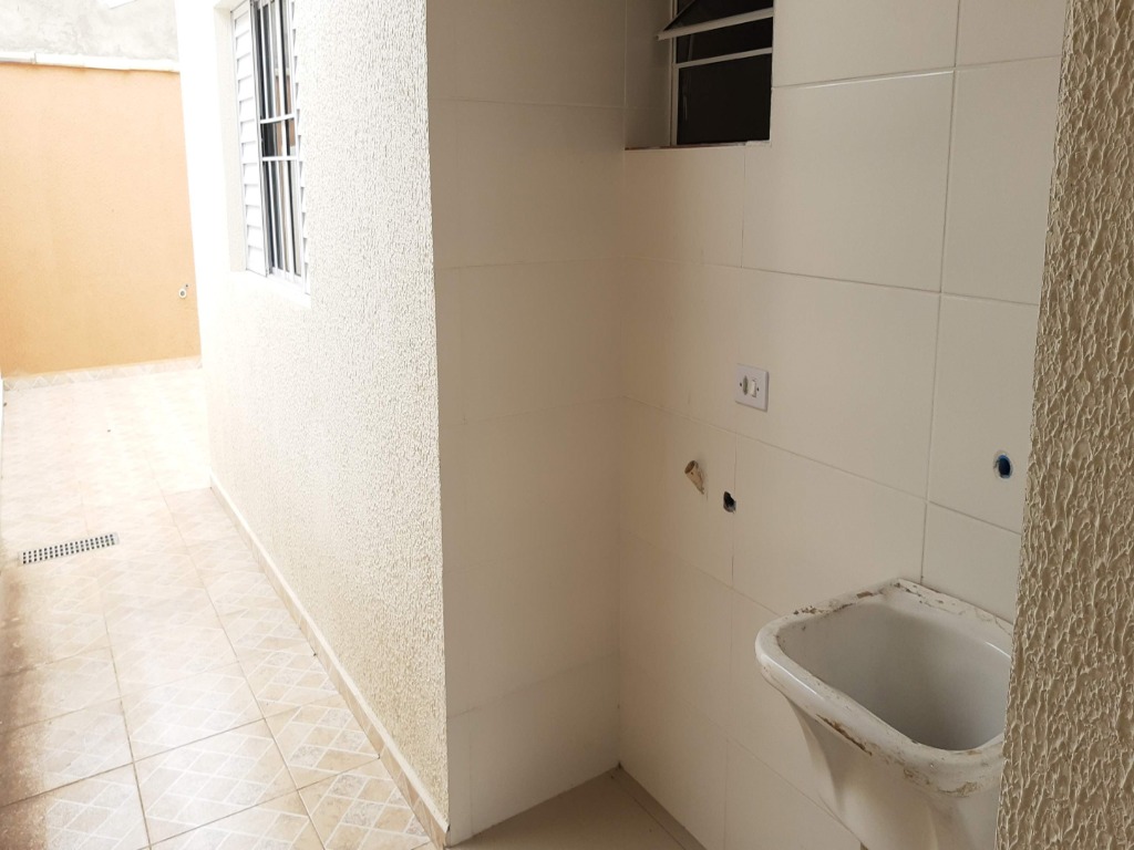 Casa à venda com 2 quartos, 70m² - Foto 9