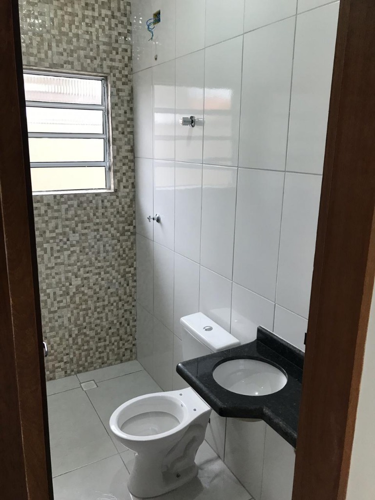 Casa à venda com 2 quartos, 62m² - Foto 4