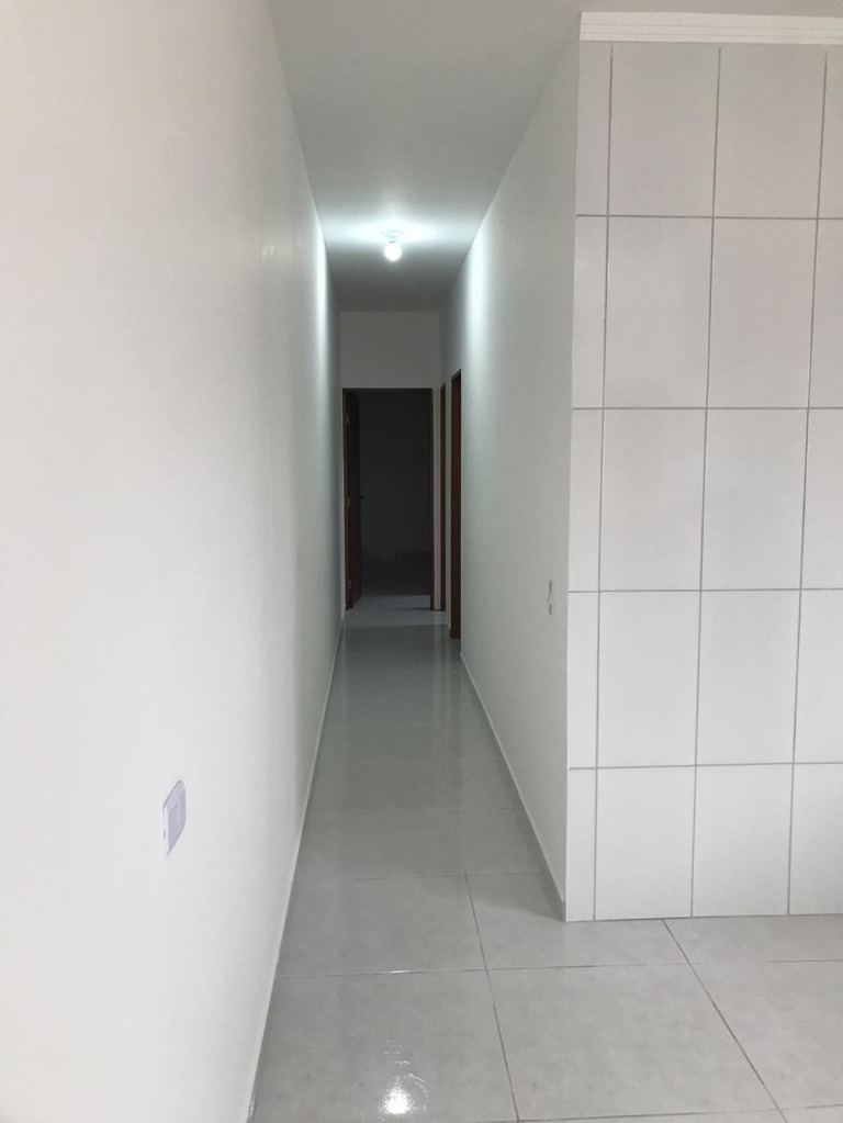 Casa à venda com 2 quartos, 62m² - Foto 9