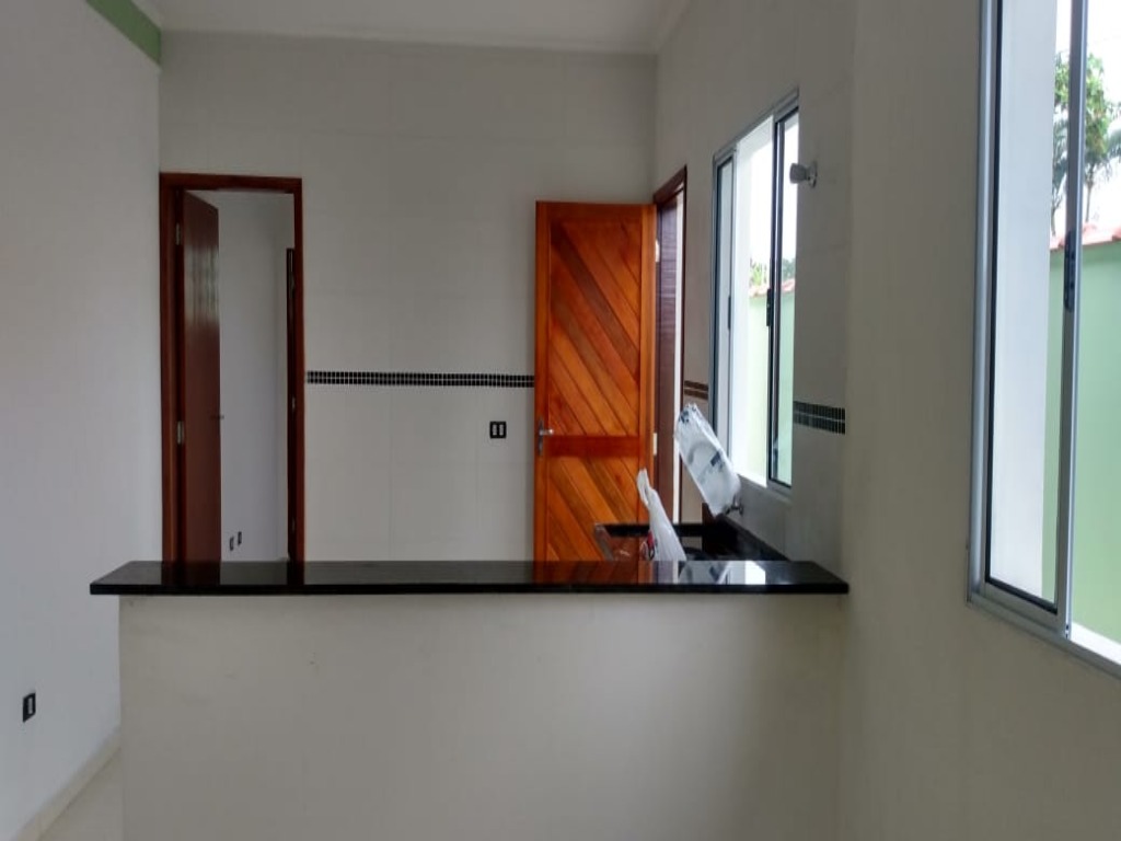 Casa à venda com 2 quartos, 60m² - Foto 3