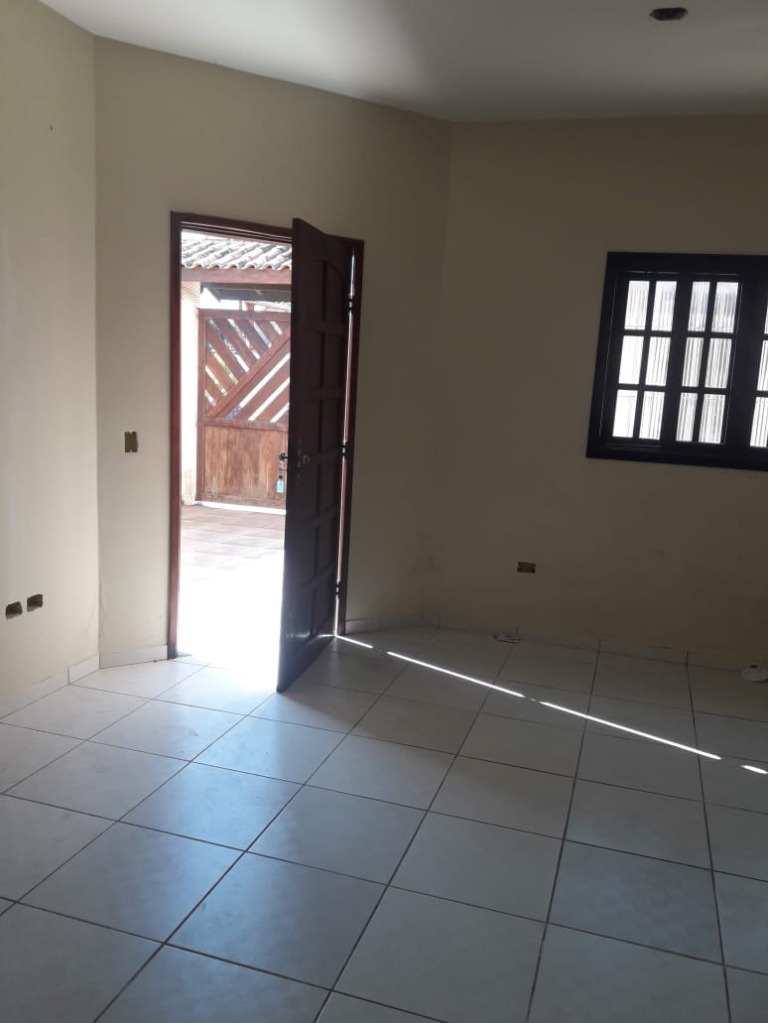 Casa à venda com 4 quartos, 64m² - Foto 3