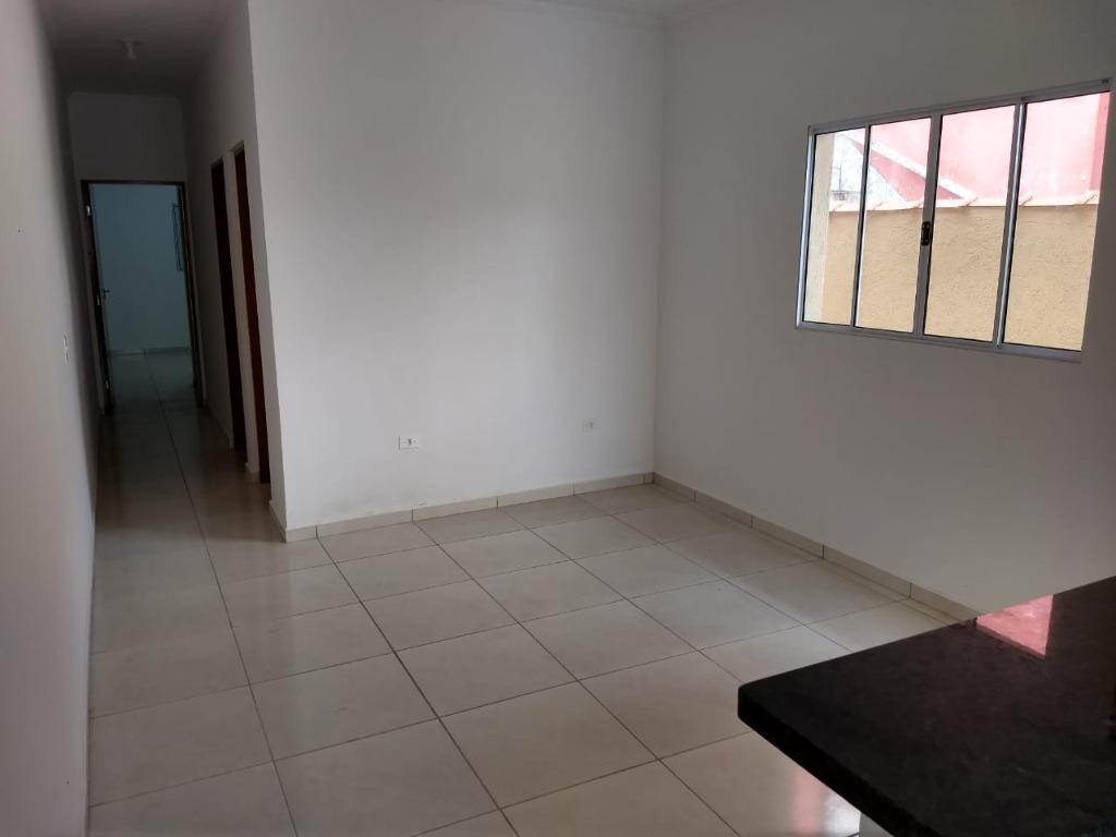 Casa à venda com 2 quartos, 68m² - Foto 2