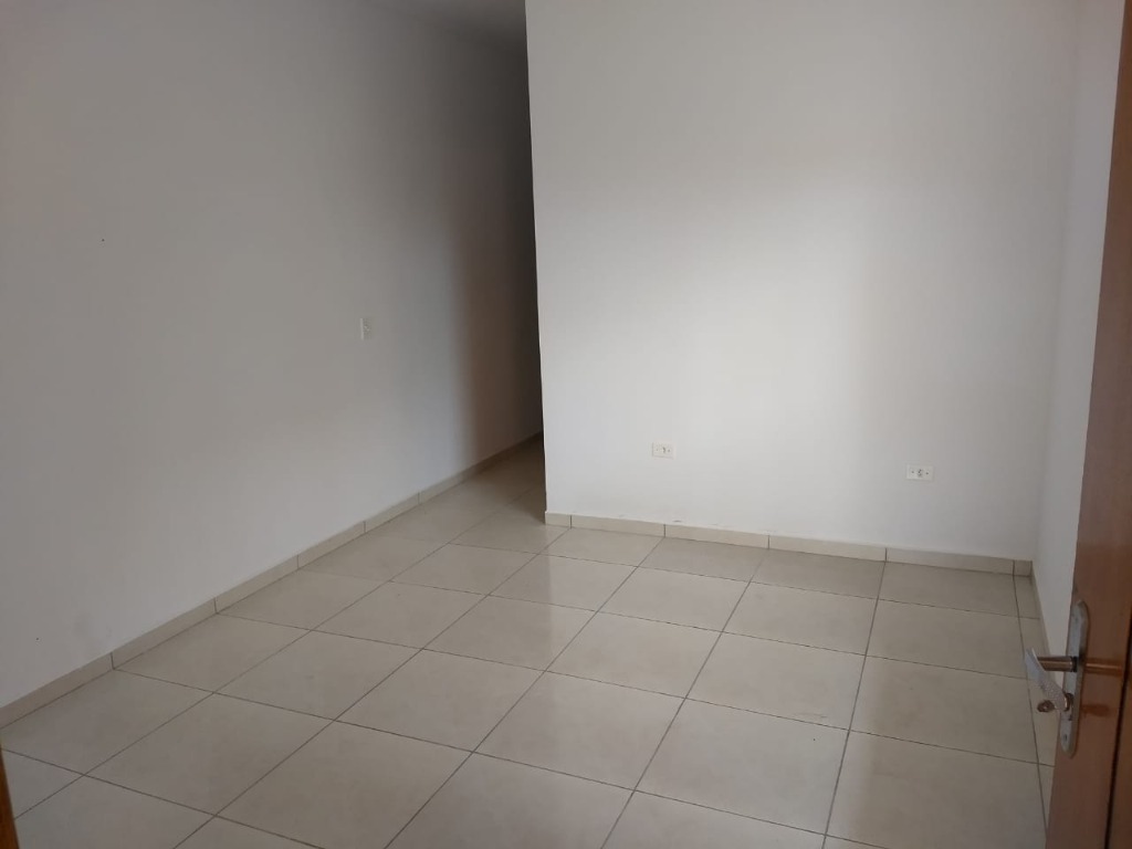 Casa à venda com 2 quartos, 68m² - Foto 8