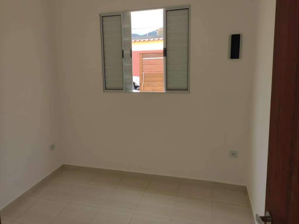 Casa à venda com 2 quartos, 60m² - Foto 5