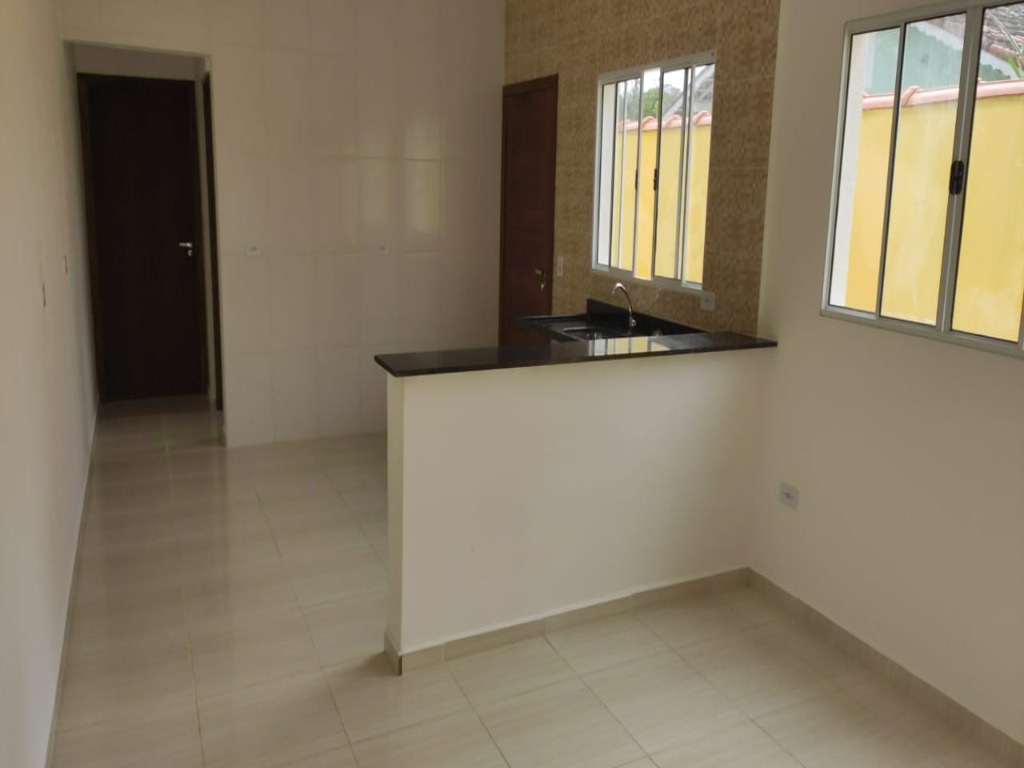 Casa à venda com 2 quartos, 60m² - Foto 1