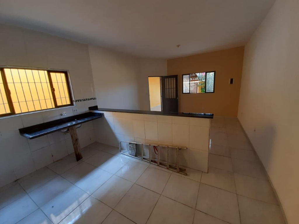 Casa à venda com 2 quartos, 75m² - Foto 13