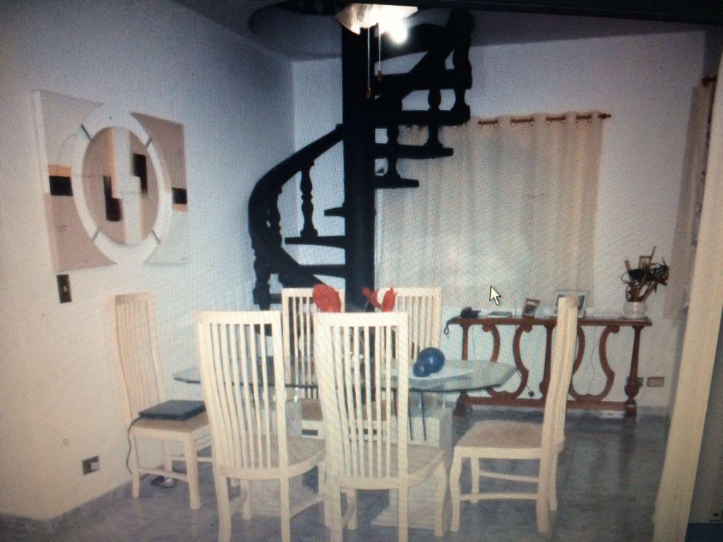 Casa à venda com 4 quartos, 200m² - Foto 10