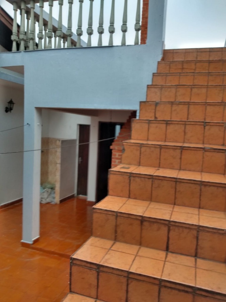 Casa para alugar com 2 quartos, 120m² - Foto 4