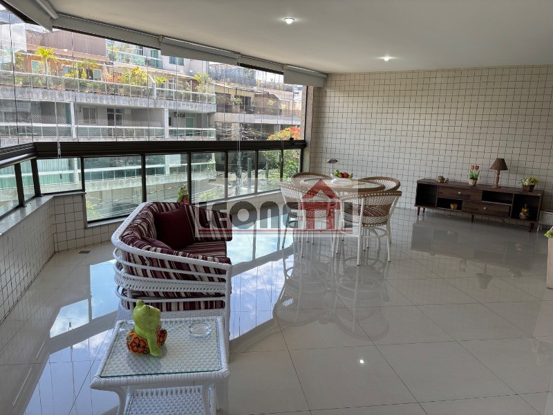Apartamento, 3 quartos, 107 m² - Foto 2