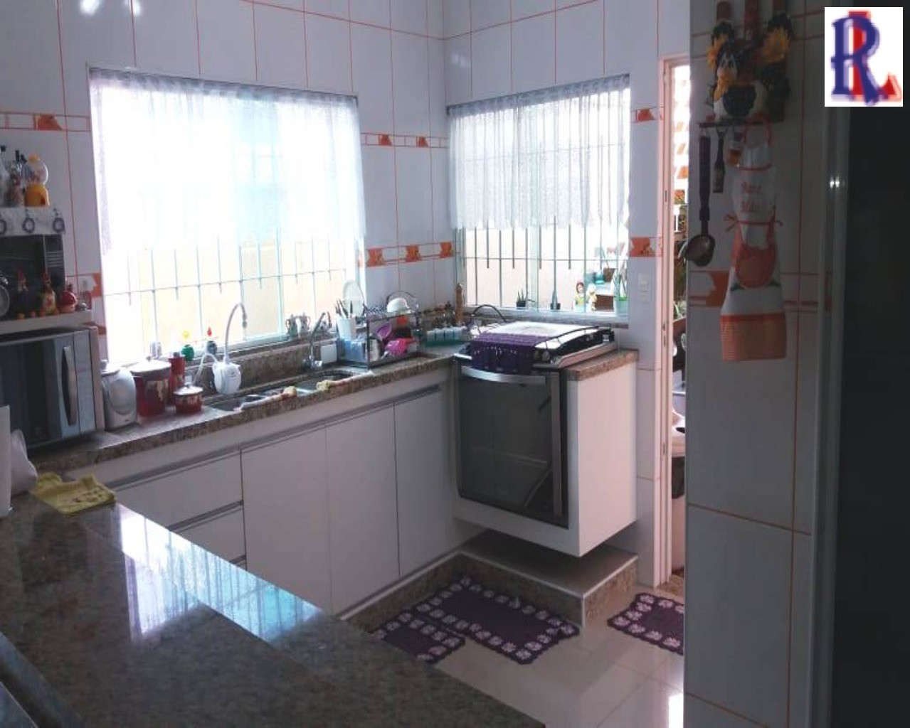 Sobrado à venda com 3 quartos, 300m² - Foto 4