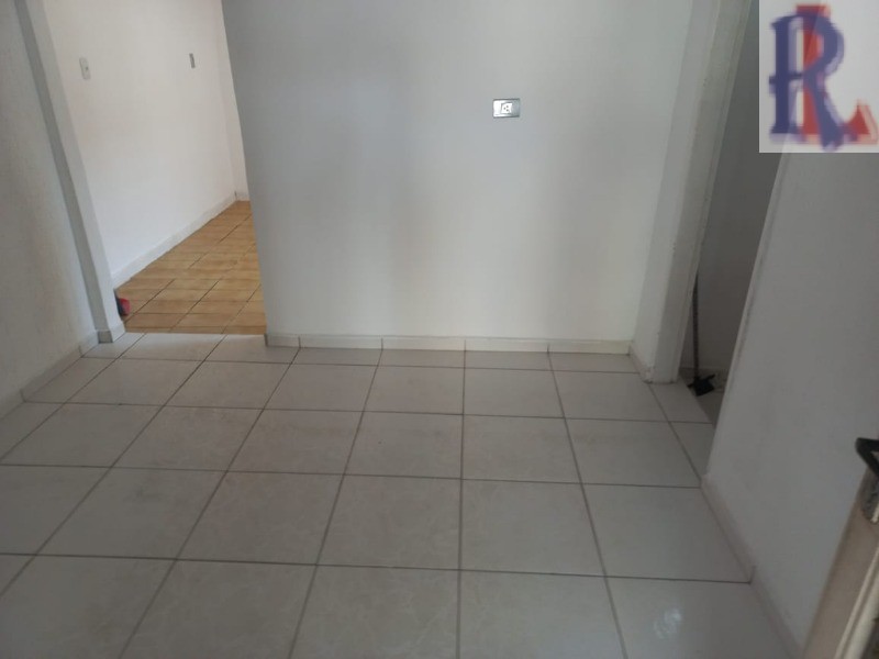 Casa à venda com 6 quartos, 250m² - Foto 5