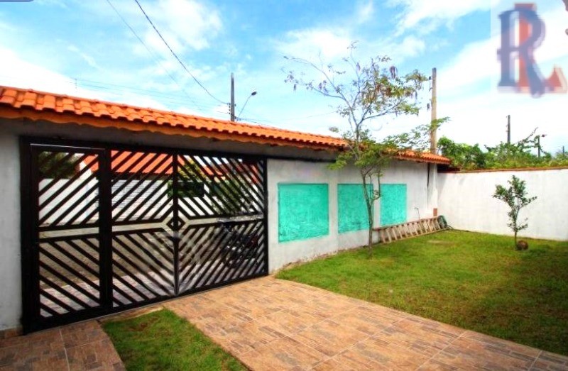 Casa à venda com 3 quartos, 345m² - Foto 1