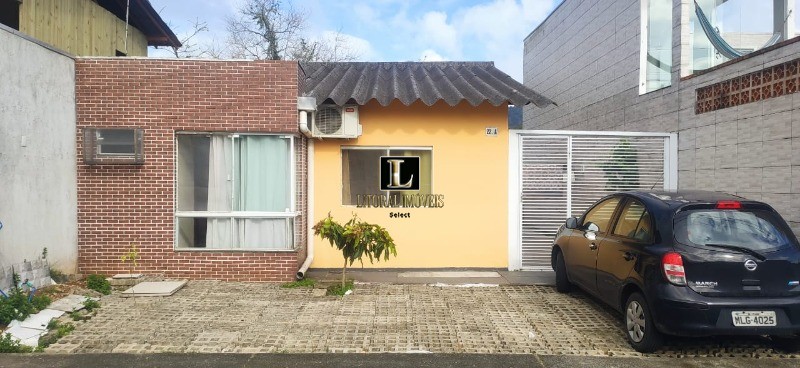 Casa para Comprar em ESPINHEIROS - ITAJAÍ - SC