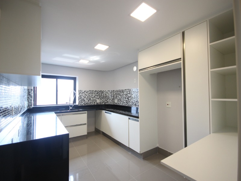 Apartamento à venda com 3 quartos, 285m² - Foto 26