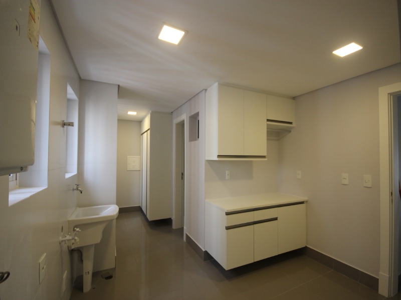 Apartamento à venda com 3 quartos, 285m² - Foto 28