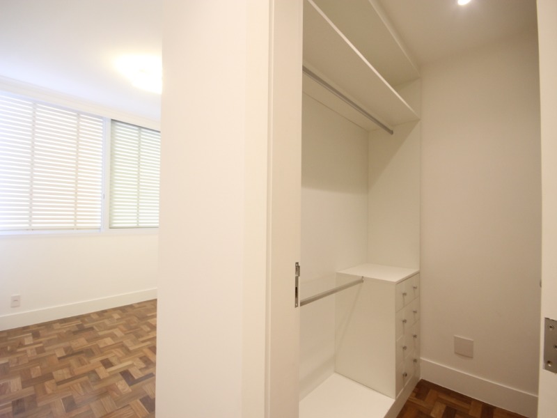 Apartamento à venda com 3 quartos, 210m² - Foto 13