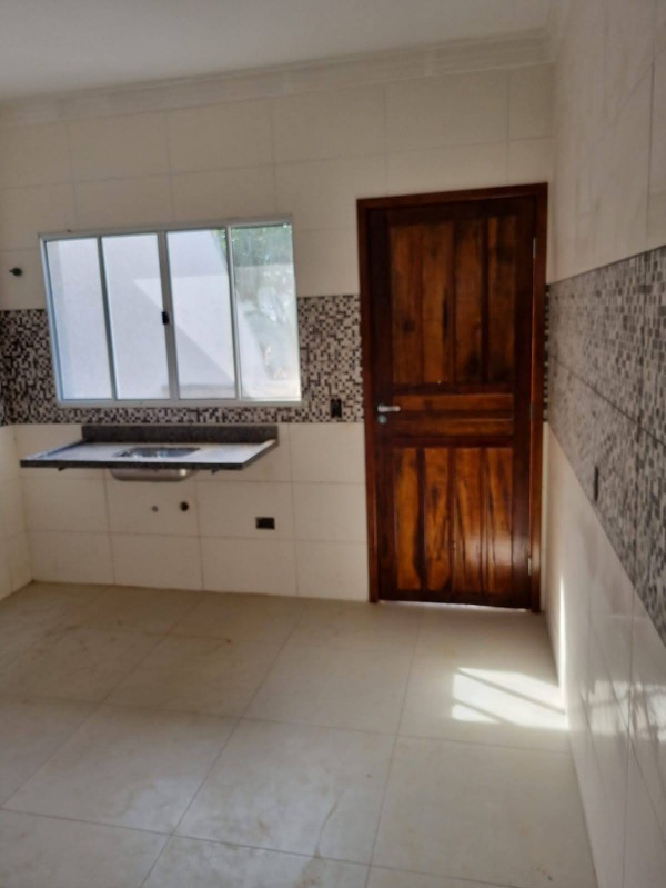 Casa à venda com 2 quartos, 71m² - Foto 10