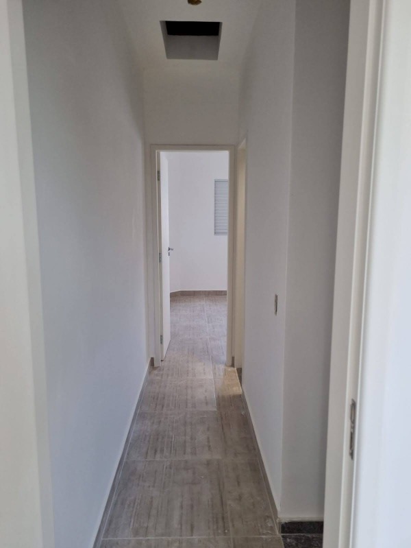 Casa à venda com 2 quartos, 71m² - Foto 4