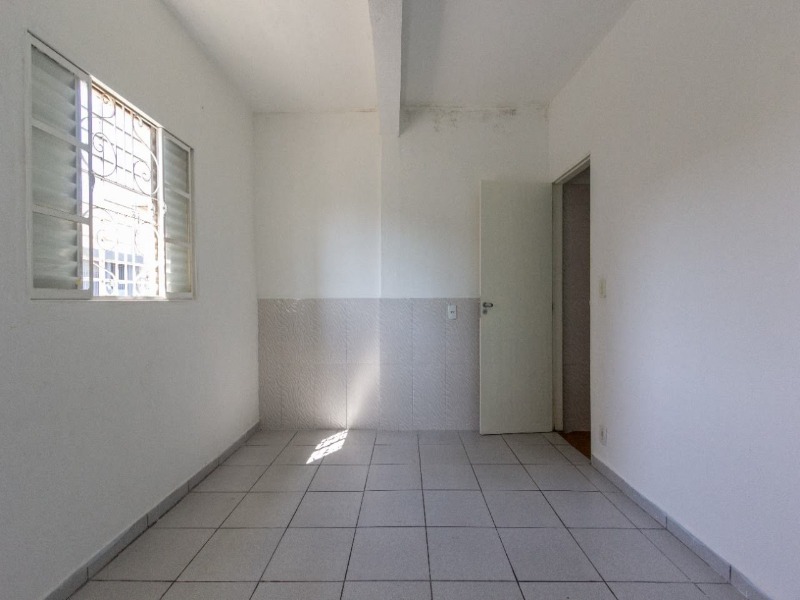 Casa à venda com 4 quartos, 150m² - Foto 10