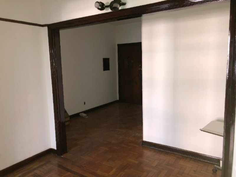 Apartamento à venda com 2 quartos, 76m² - Foto 4