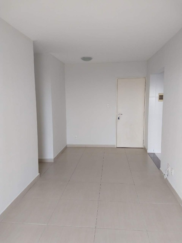 Apartamento à venda com 2 quartos, 60m² - Foto 1