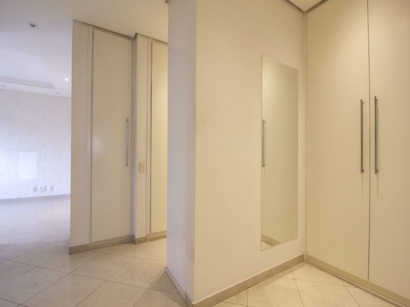 Apartamento à venda com 4 quartos, 244m² - Foto 8