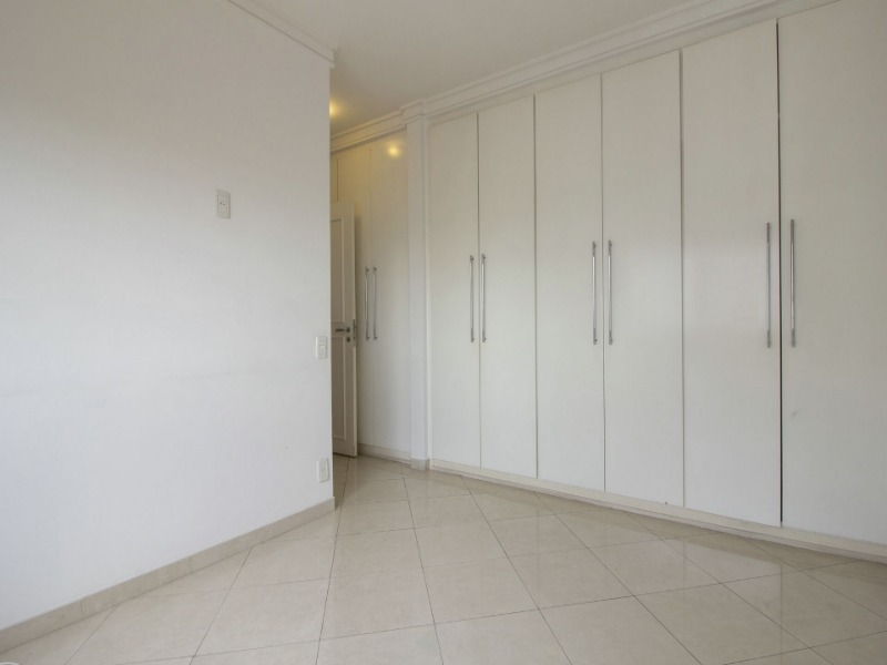 Apartamento à venda com 4 quartos, 244m² - Foto 15