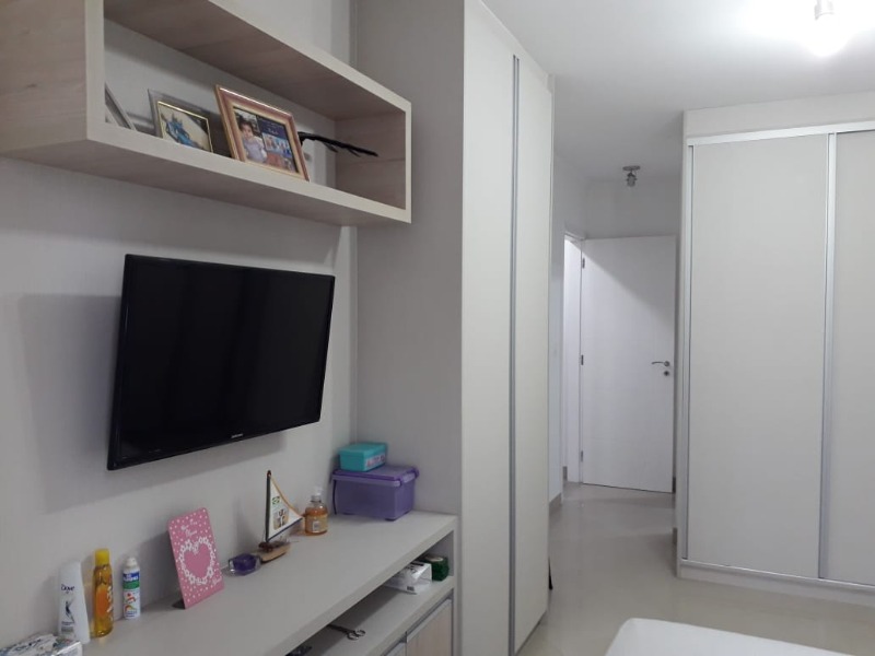 Casa à venda com 3 quartos, 220m² - Foto 9