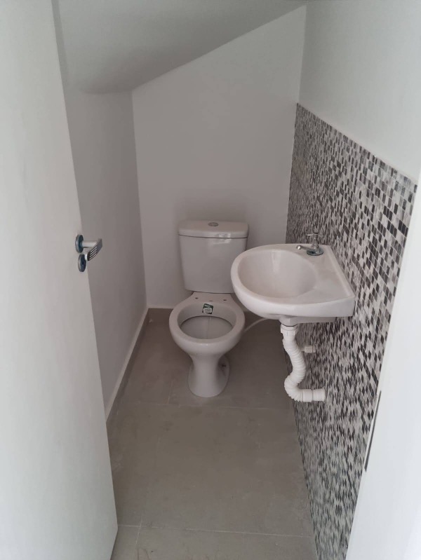 Casa à venda com 2 quartos, 71m² - Foto 13