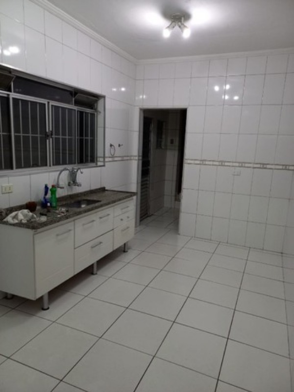 Casa à venda com 4 quartos, 150m² - Foto 3