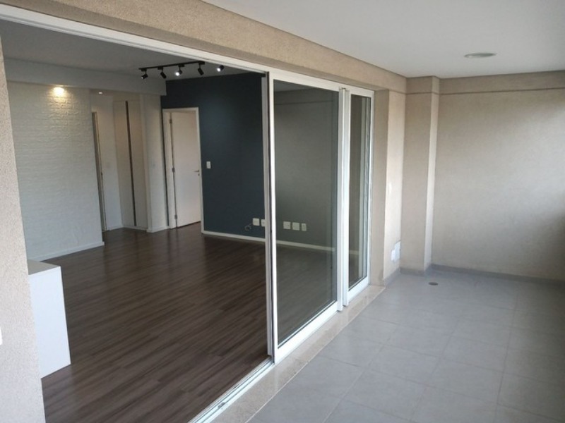 Apartamento à venda com 2 quartos, 67m² - Foto 4