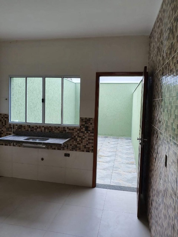 Casa à venda com 2 quartos, 67m² - Foto 16